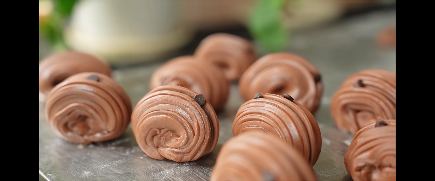Chocolate Flower Bun